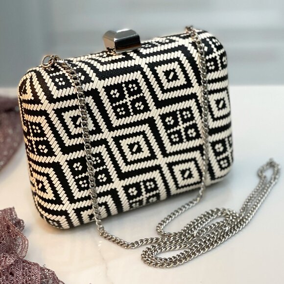 ⭐️HOST PICK⭐️ Sensational Zara Hard Shell Clutch - Picture 2 of 16